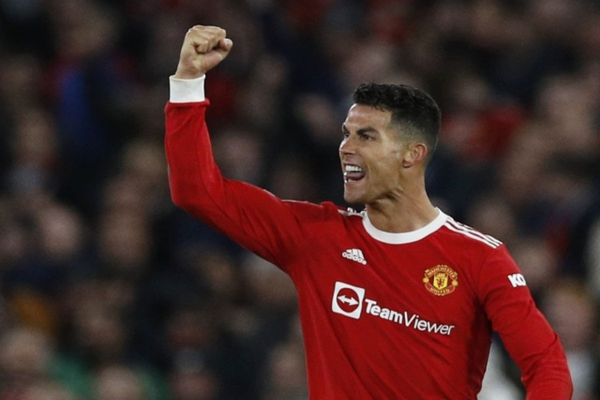 Ronaldu klub karyerasında 700-cü qolunu vurub