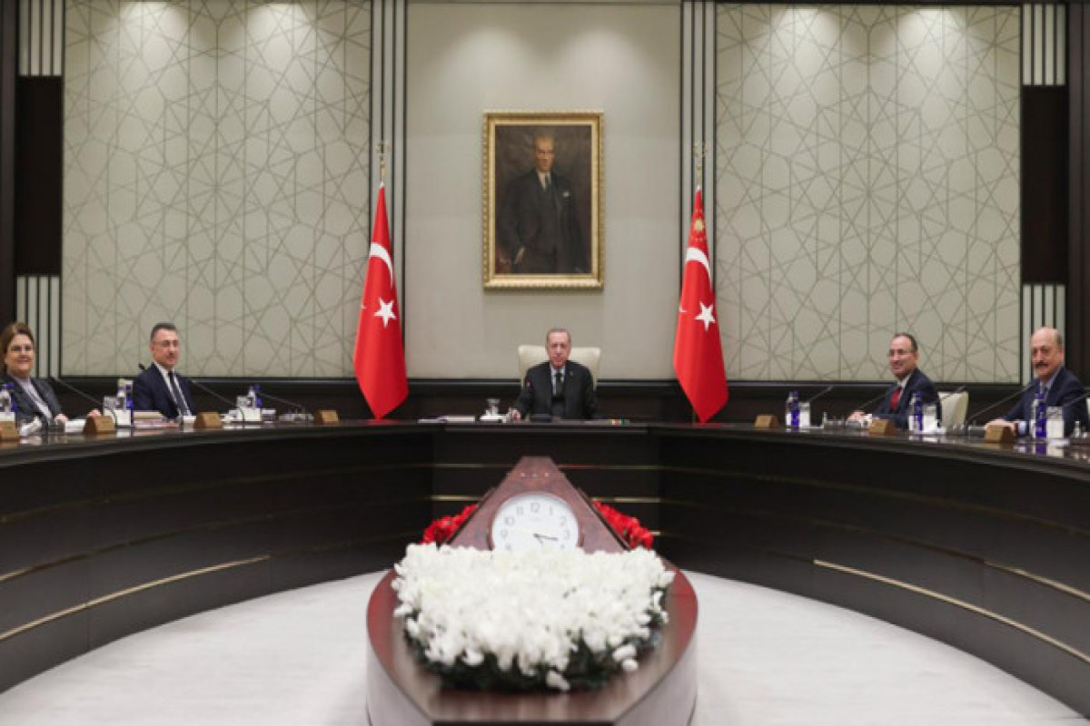 Ankarada Türkiyə Nazirlər Kabinetinin iclası başlayıb