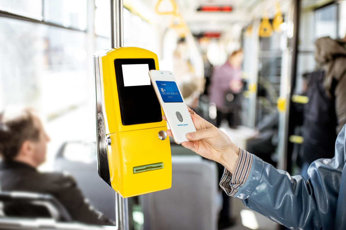 Visa Azərbaycanda ilk dəfə ictimai nəqliyyatla bağlı texnologiyanı tətbiq edəcək