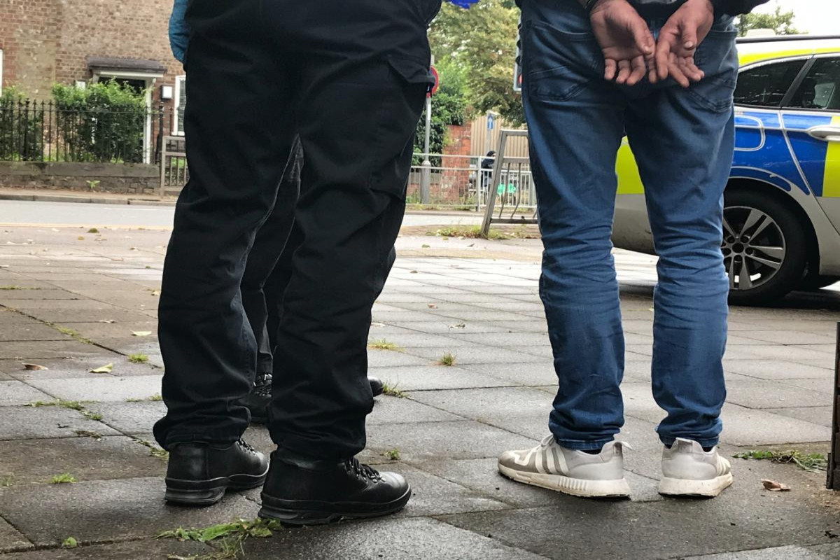 Sumqayıtda şirkətin anbarından oğurluq edən qardaşlar tutulub