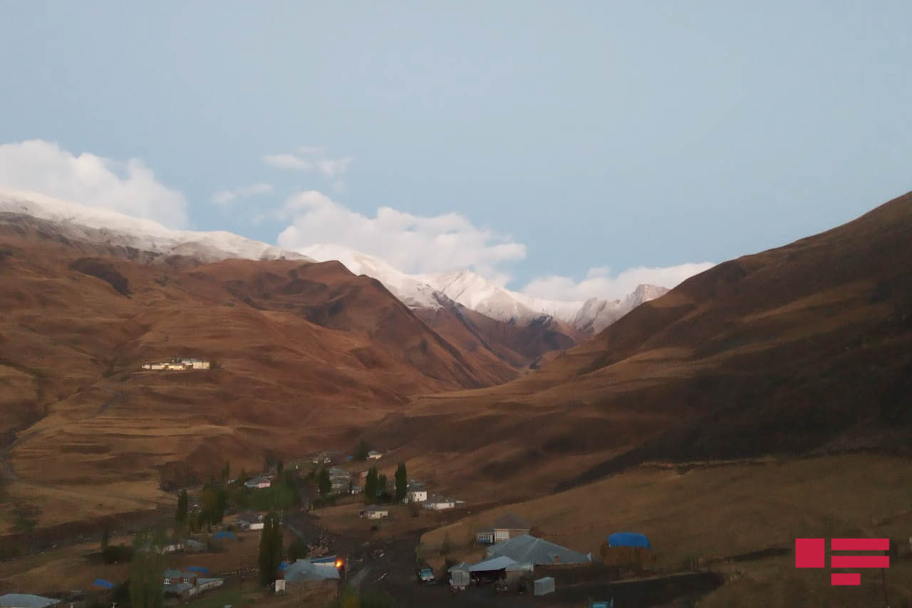 Azərbaycanın yüksək dağlıq ərazilərinə qar yağıb - FOTO 