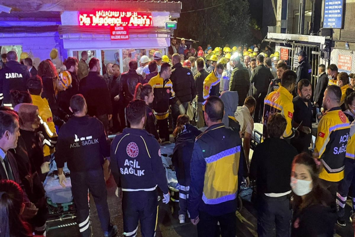 Türkiyə prezidenti mədəndə həlak olanların ailələrinə başsağlığı verib