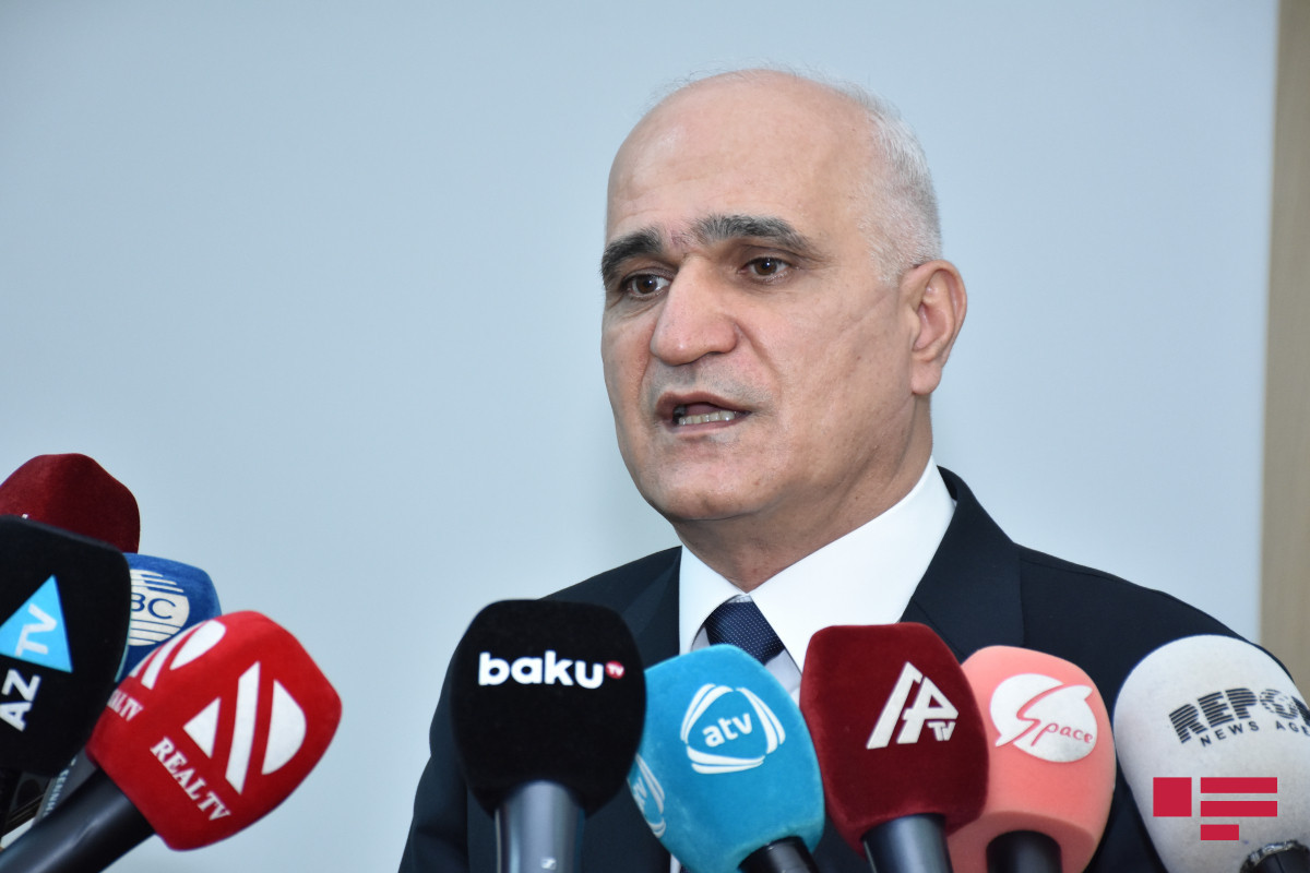 Baş nazirin müavini magistral su kəmərində baş vermiş hadisə yerinə gedib