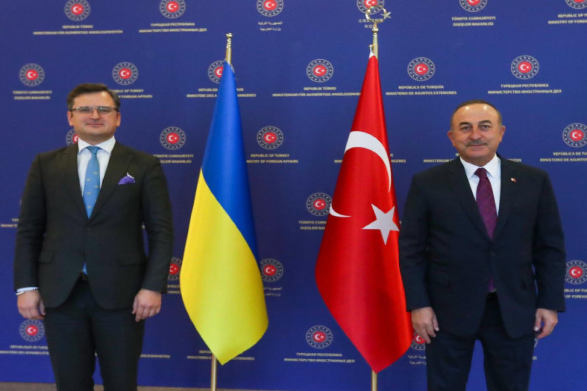 Çavuşoğlu Kuleba ilə Ukraynadakı müharibə barədə danışıb