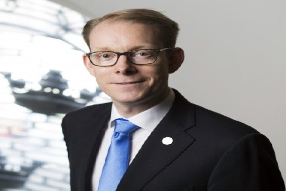 Tobias Billström