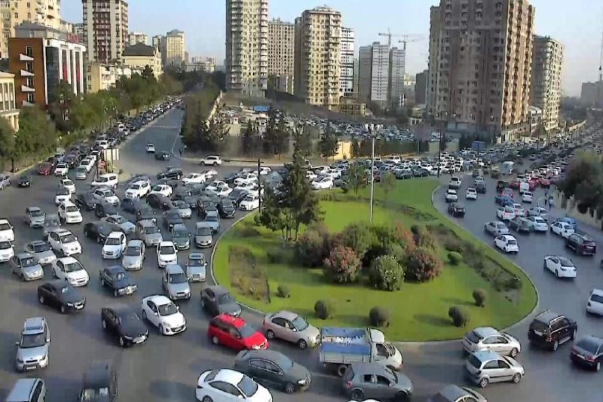 Bakıda sıxlıq olan yollar - SİYAHI 