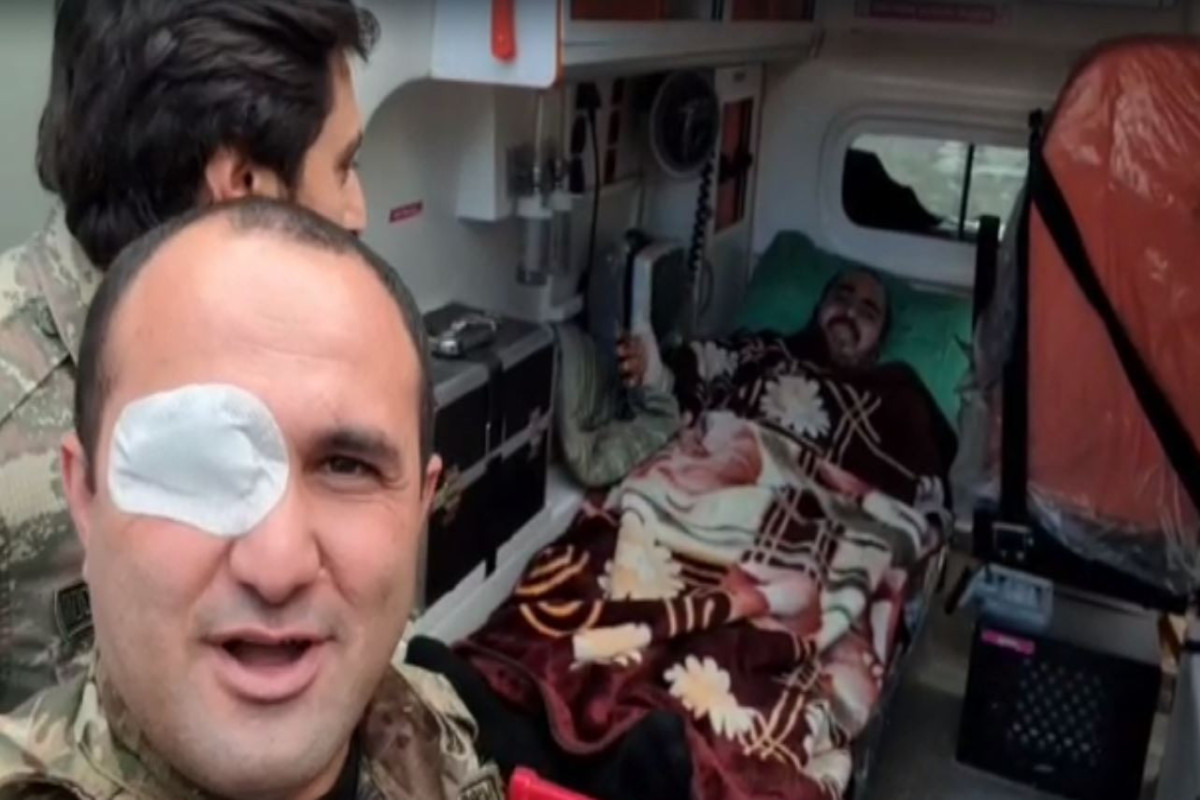 Özünü icra hakimiyyətinin qarşısında yandıran Samux sakini xəstəxanadan evə buraxılıb - VİDEO 