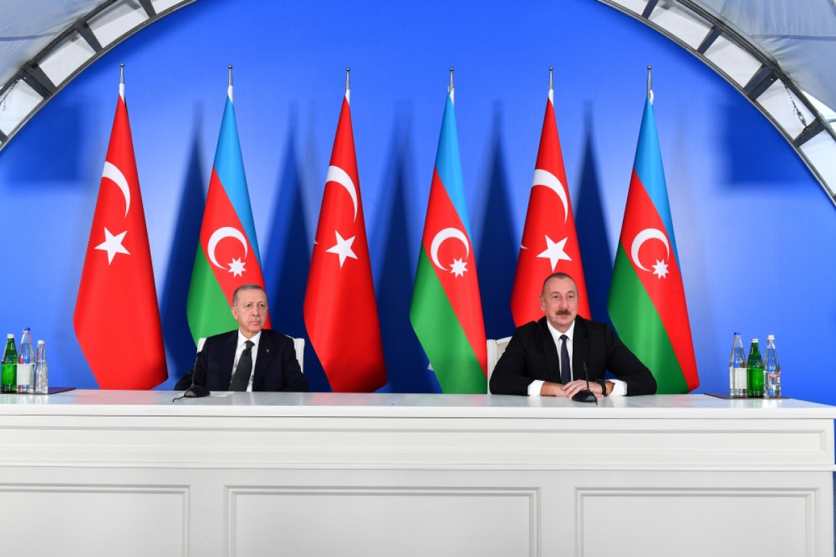 Ərdoğan: "Belə hava limanı inşa etmək hər ölkənin bacaracağı iş deyil"