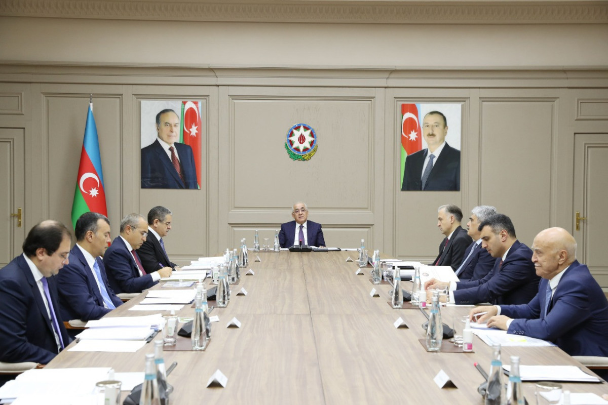 İqtisadi Şura xarici valyuta nominallı dövlət istiqrazlarının geri alınmasını müzakirə edib