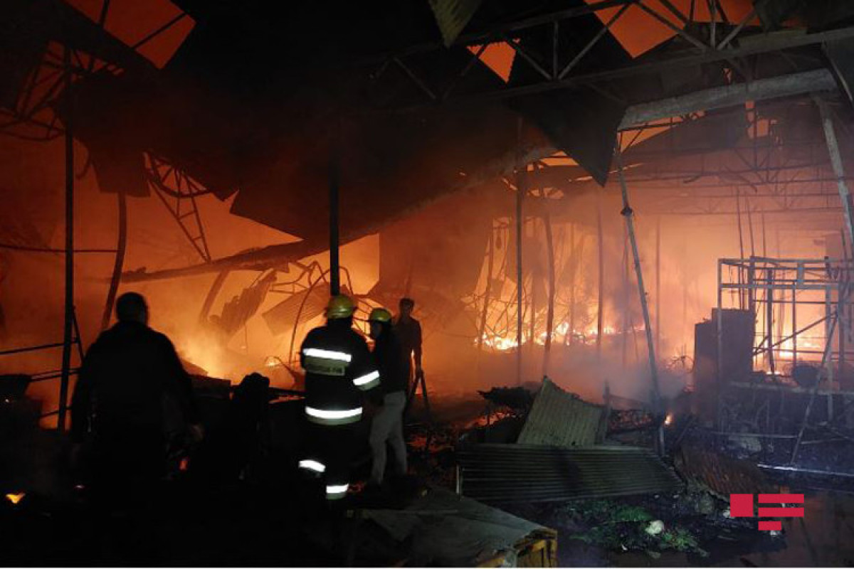 Sabirabad bazarındakı yanğın söndürülüb- FOTO   - VİDEO   - YENİLƏNİB-3 