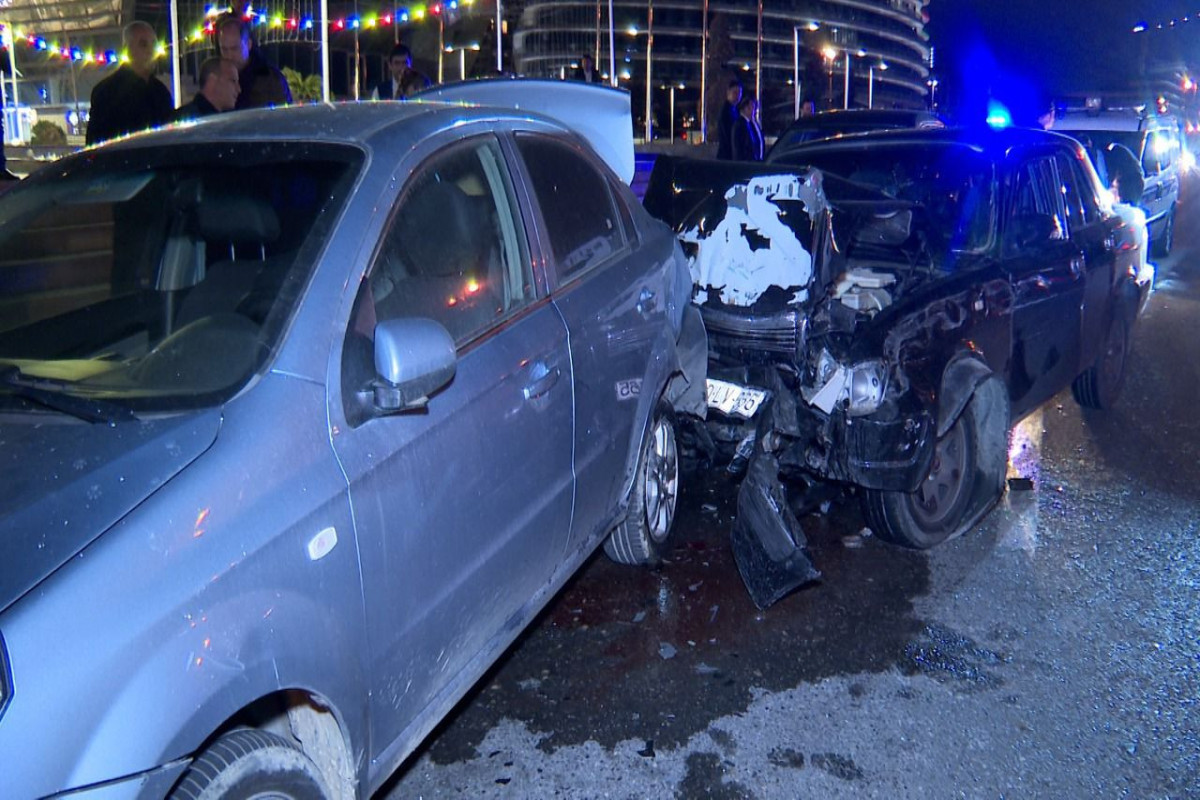 Bakıda avtobusun iştirakı ilə 6 avtomobil toqquşub, xəsarət alanlar var - FOTO  - VİDEO 