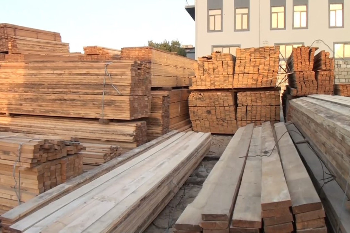 Yanğın təhlükəli tikinti materialları mağazasının fəaliyyəti məhdudlaşdırılıb - VİDEO 