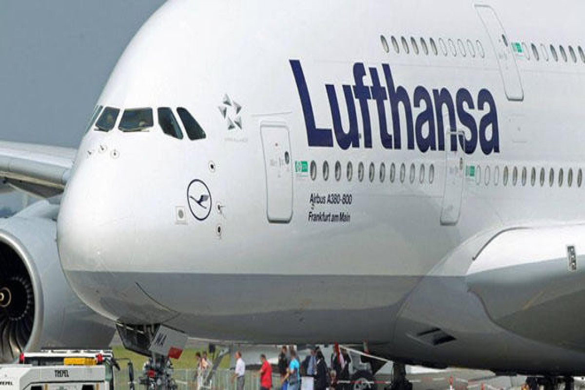 Lufthansa совершил экстренную посадку в аэропорту Парижа