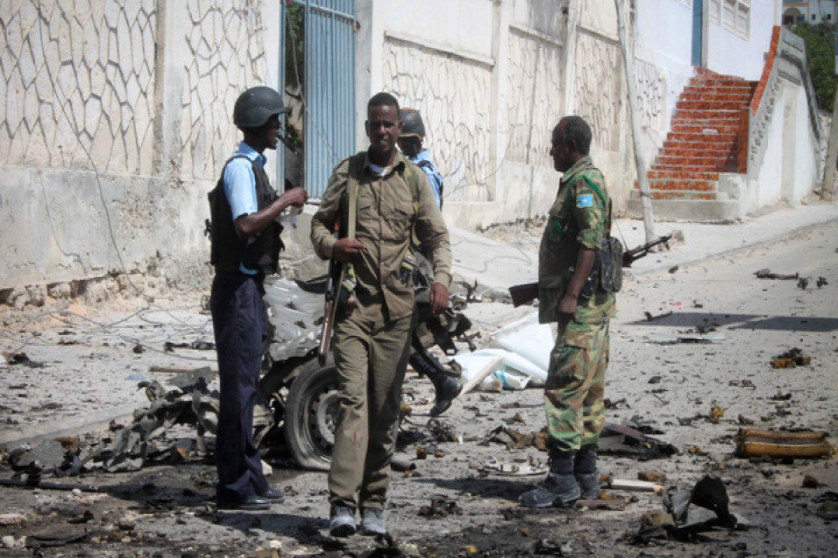 Число погибших в результате двух взрывов в центре Сомали возросло до 104-ОБНОВЛЕНО 1 