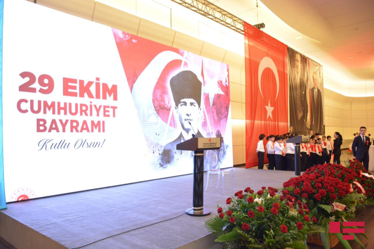 Bakıda Türkiyənin milli bayramı münasibətilə tədbir keçirilib - FOTO  - VİDEO 