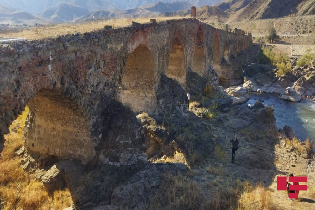 Turkish travelers viewed Khudafarin bridges-UPDATED 
