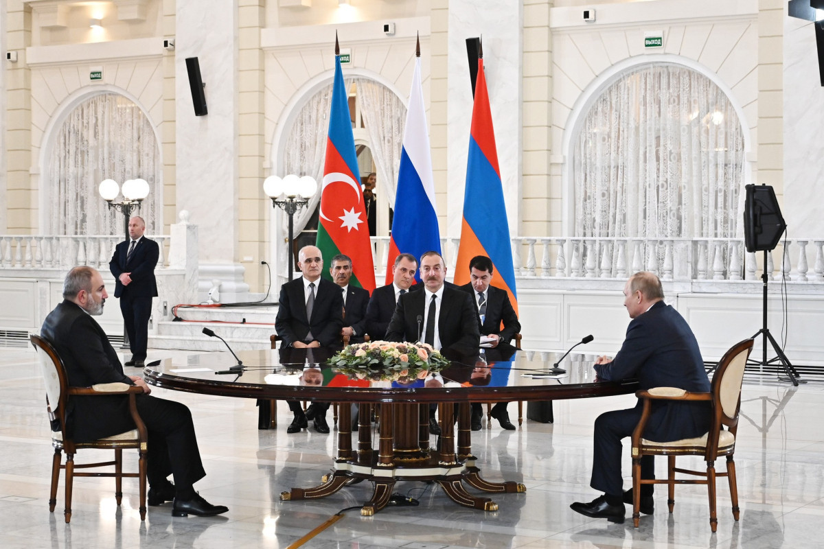трехсторонняя встреча лидеров Азербайджана, России и Армении