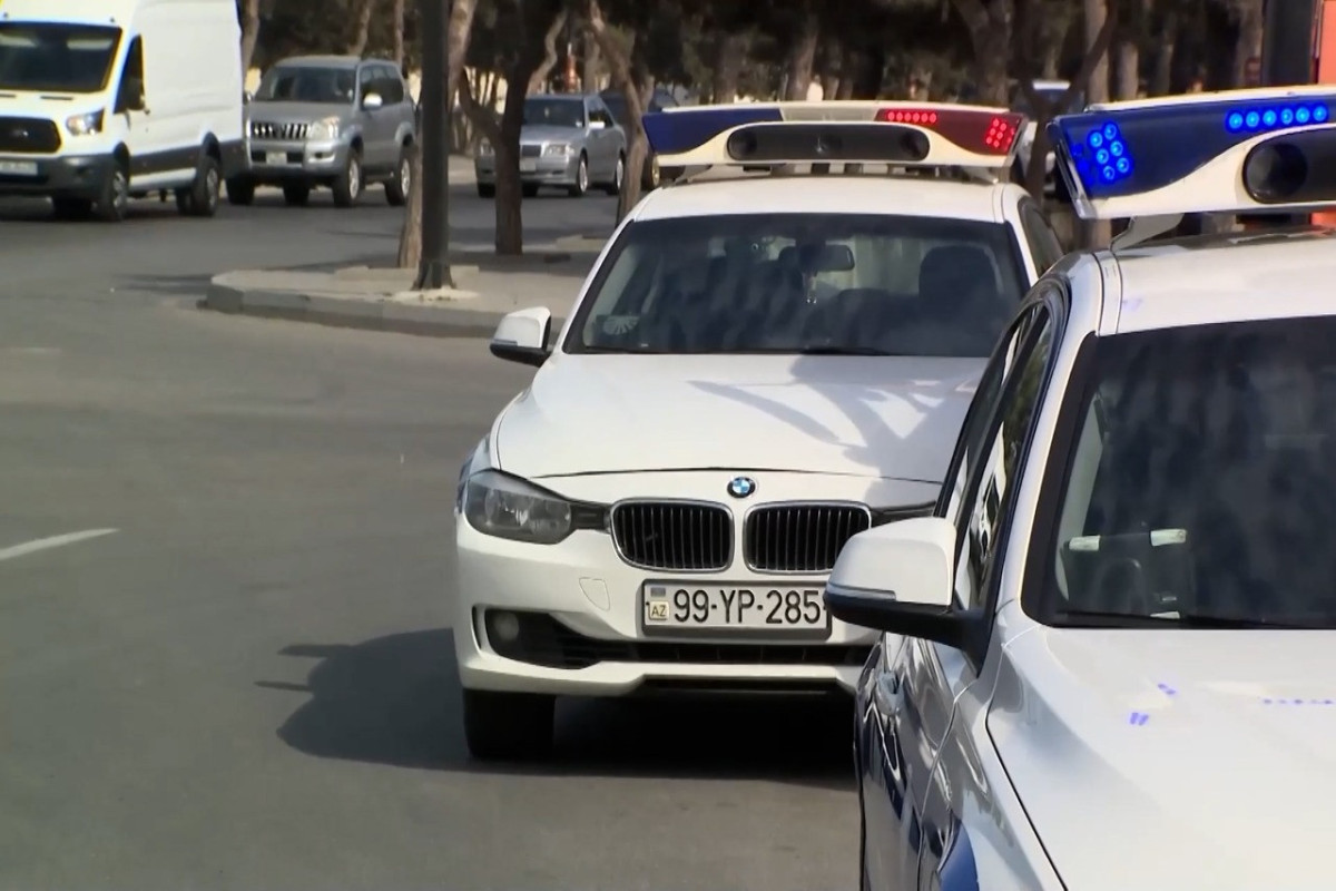 Suraxanıda heroin qəbul edən taksi sürücüsü tutulub - VİDEO 