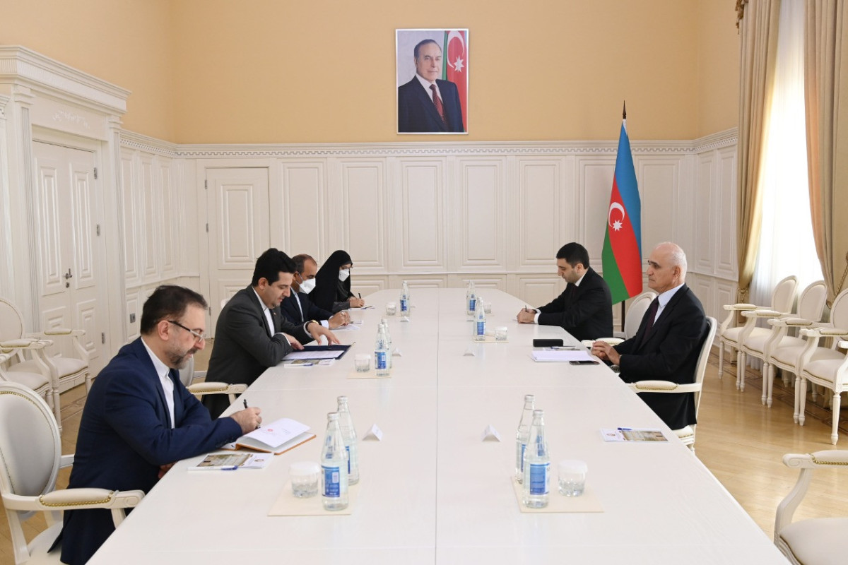 Şahin Mustafayev İranın Azərbaycandakı səfiri ilə görüşüb
