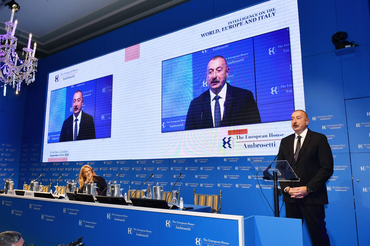 Президент Ильхам Алиев участвует в международном форуме в итальянском городе Черноббио