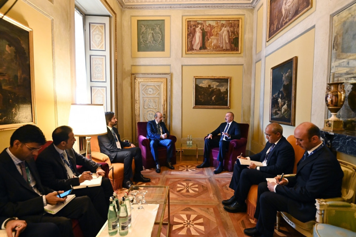 Президент Ильхам Алиев встретился в итальянском городе Черноббио с министром инвестиций Саудовской Аравии