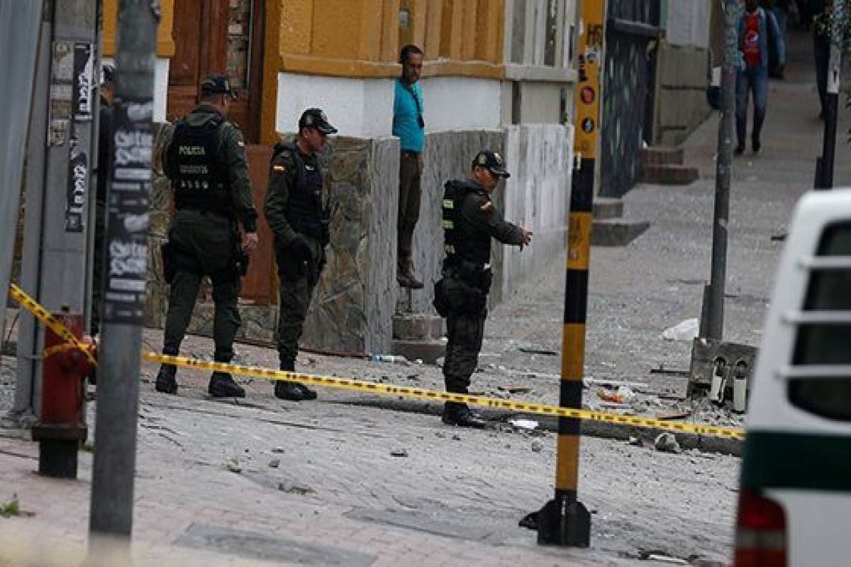 Kolumbiyada bombanın partlaması nəticəsində 8 polis həlak olub