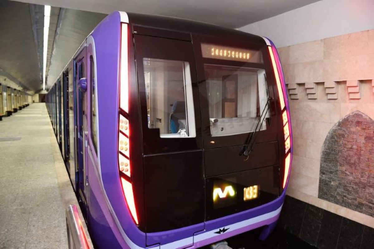 Metronun 3 stansiyasına giriş saat 23:30-da bağlanacaq