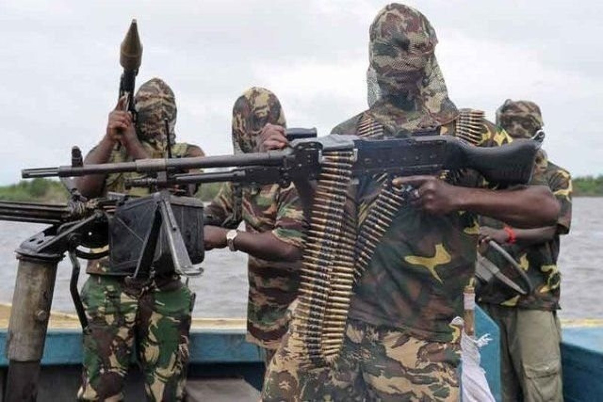 В Нигерии около 100 боевиков утонули в реке при попытке скрыться от ВВС
