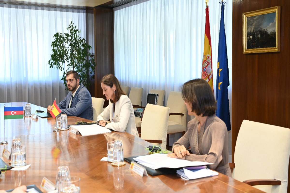 Azerbaijani FM met with Spanish Minister of Industry, Commerce and Tourism