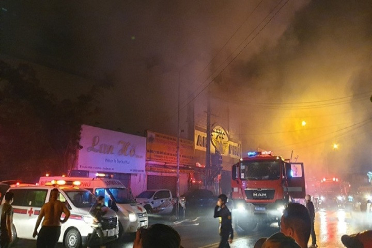 При пожаре в караоке-баре во Вьетнаме погибли 33 человека