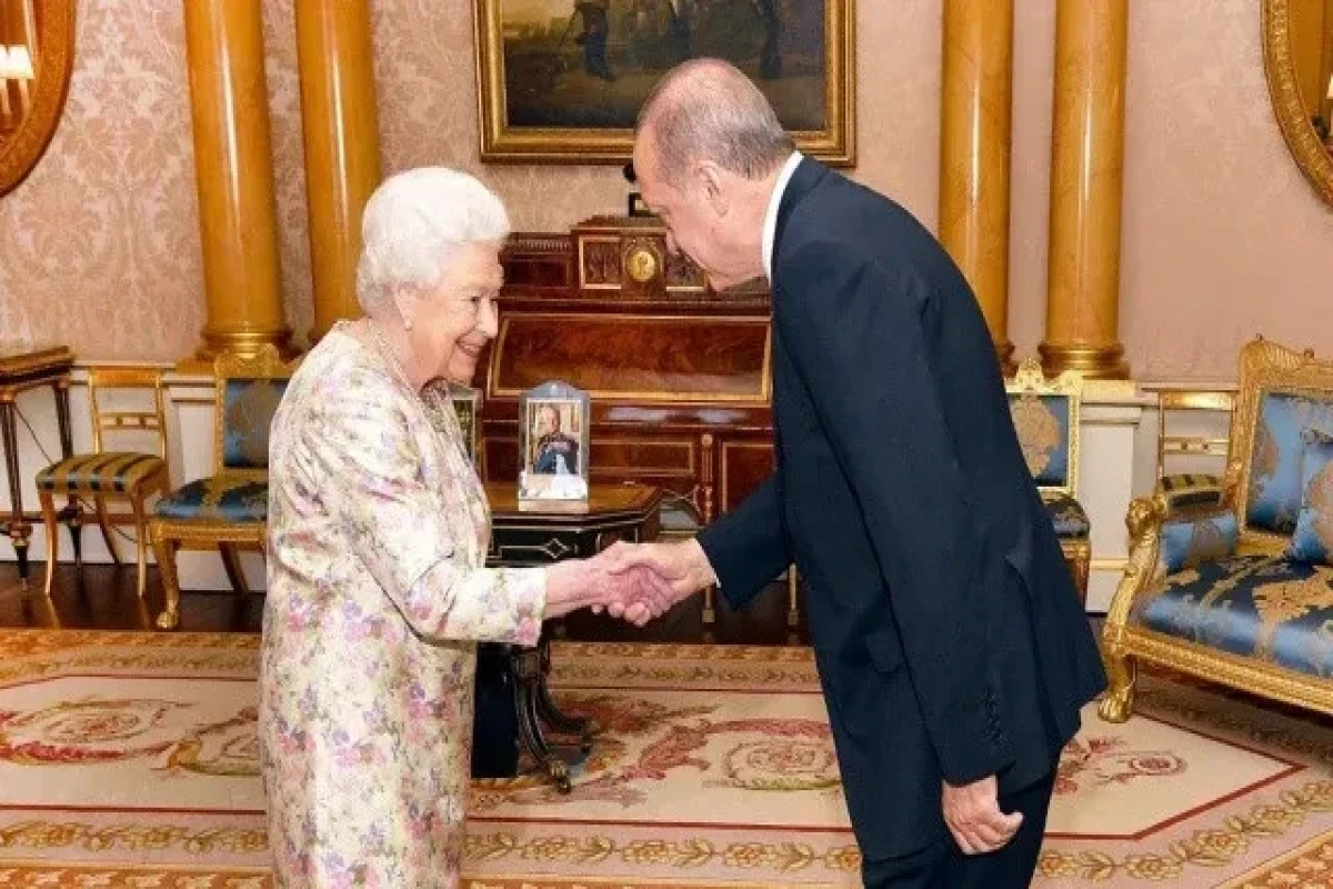 Королева Великобритании Елизавета II, Реджеп Тайип Эрдоган