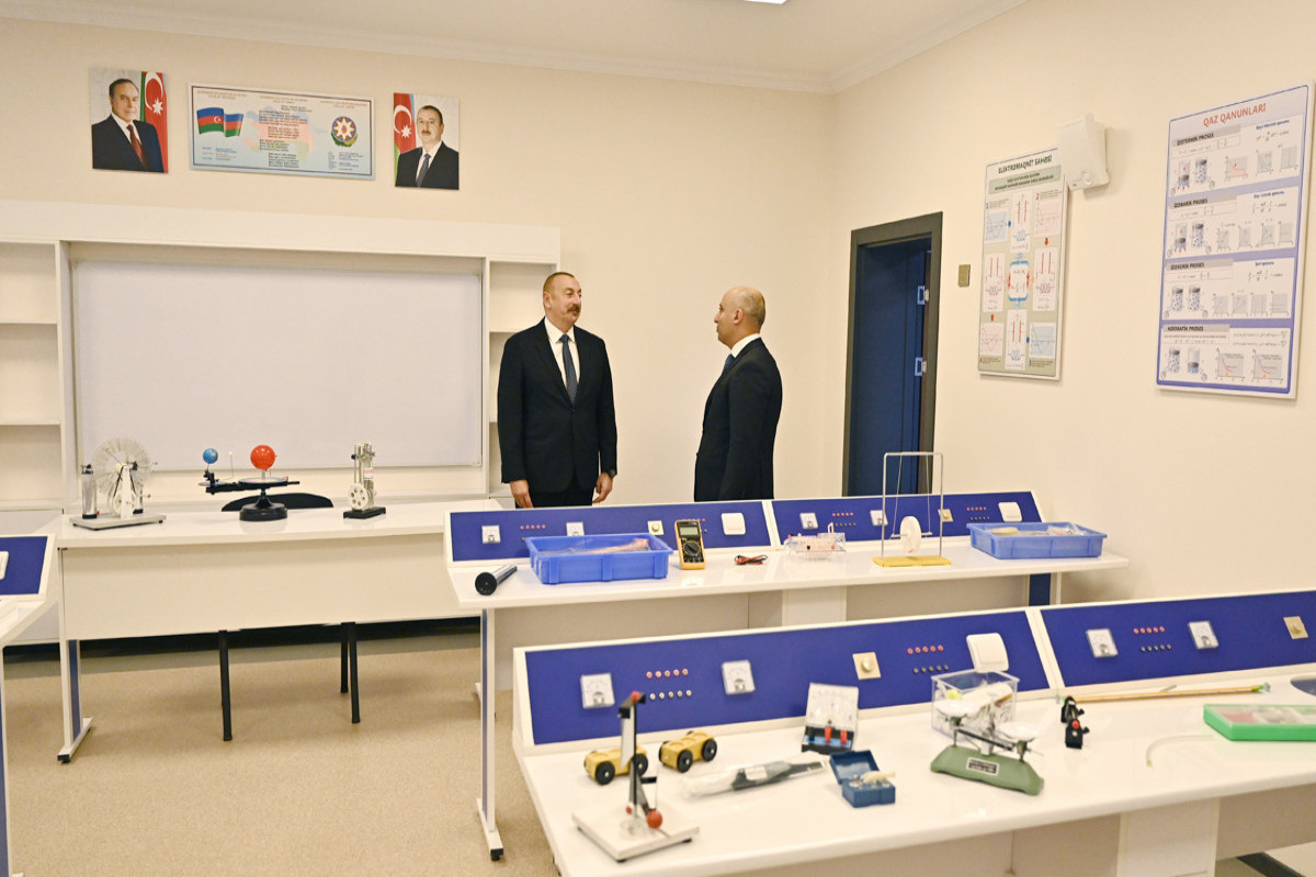 Президент Ильхам Алиев принял участие в открытии новой школы номер 335 в столичном поселке Бинагади