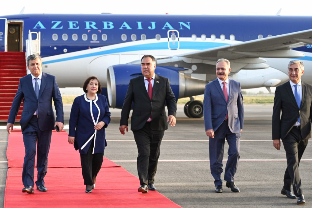 Сахиба Гафарова прибыла с официальным визитом в Таджикистан