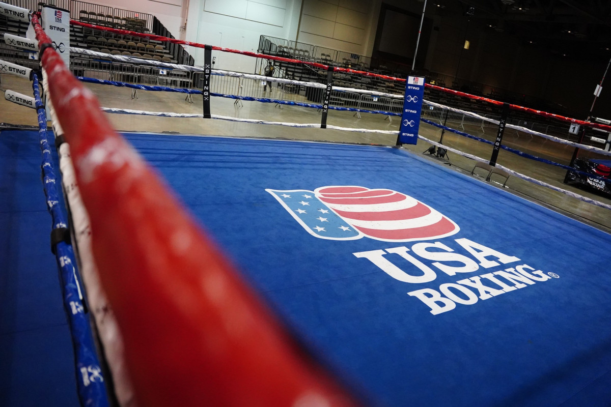 Two Azerbaijani boxers start int'l tournament in US with victory