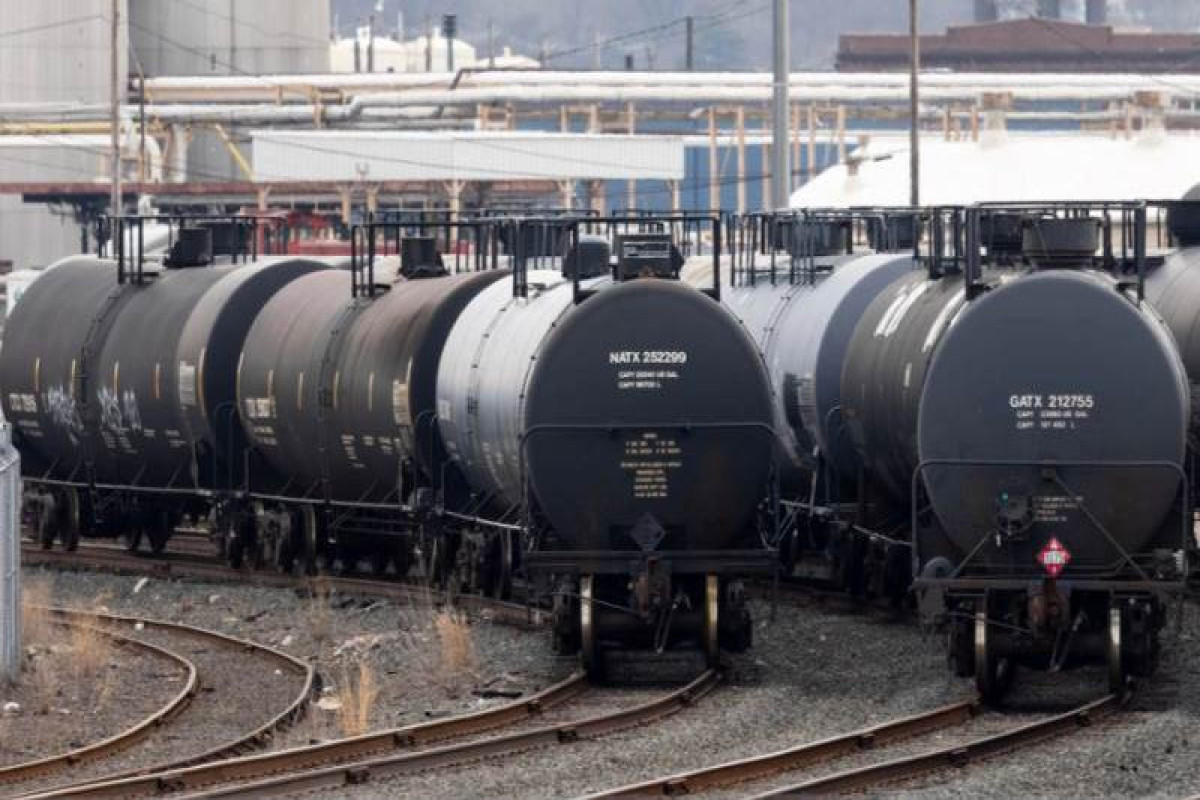 US oil inventories up by 6.04M barrels