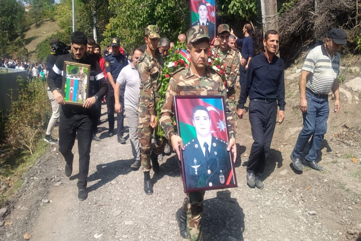 Şəhid baş leytenant Cavidan Bədəlov İsmayıllıda dəfn olunub - FOTO