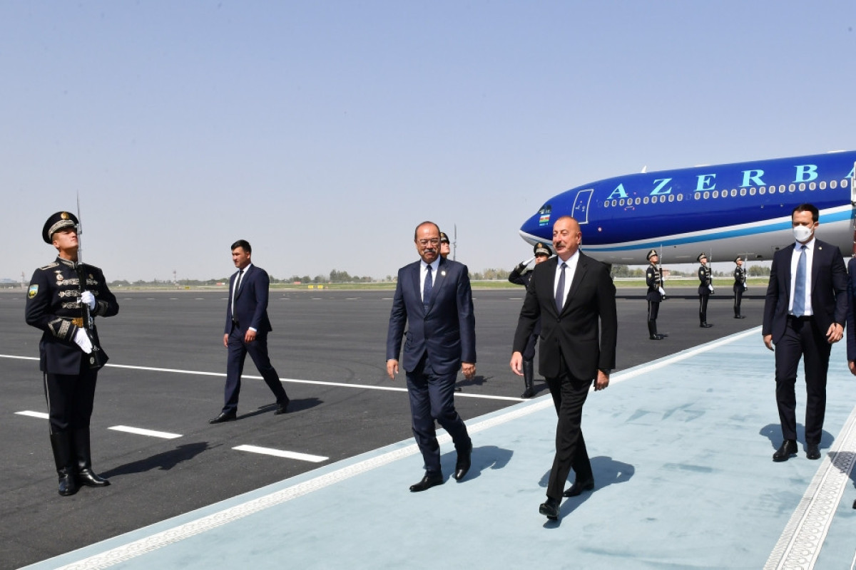 President Ilham Aliyev arrived in Uzbekistan for visit