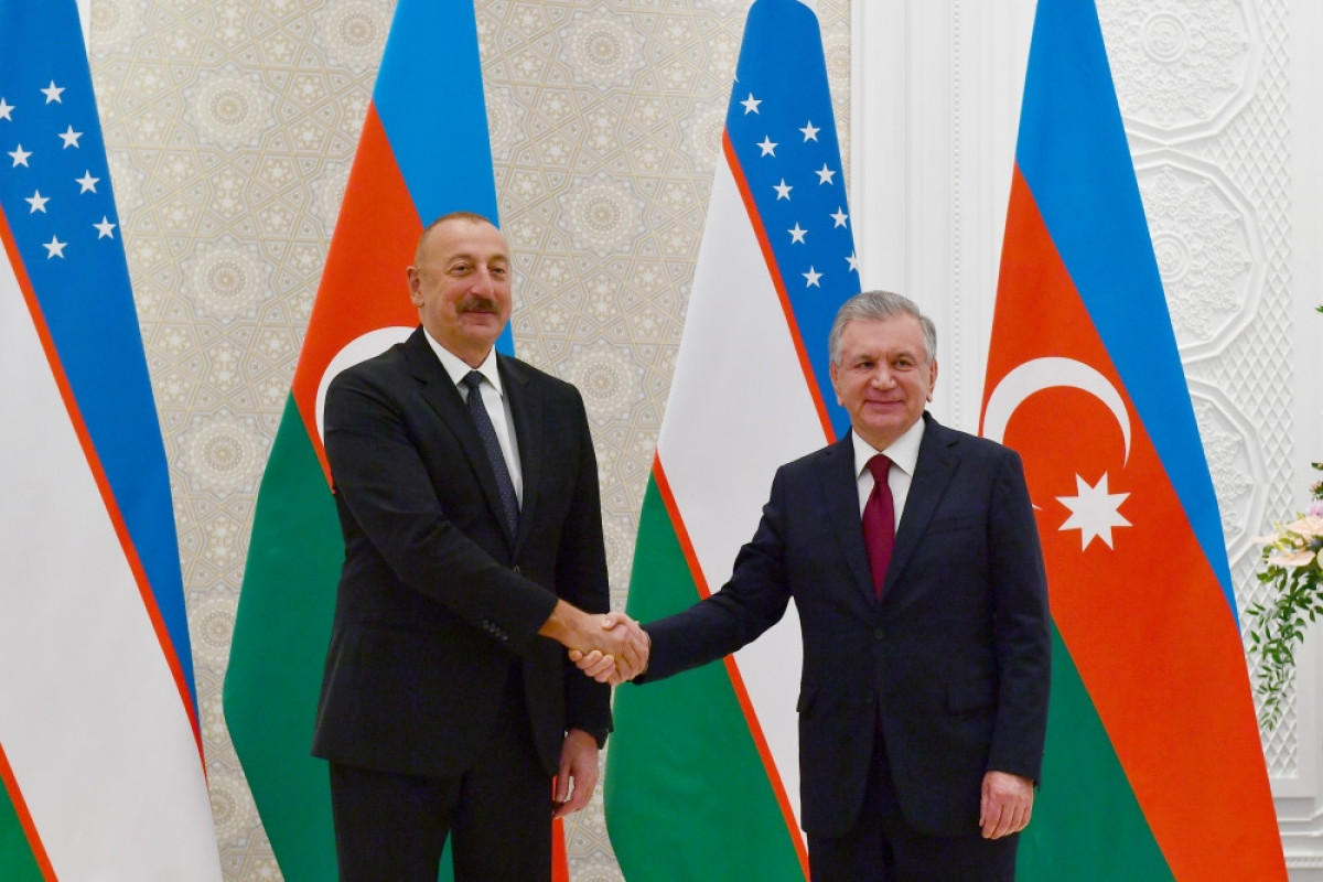 President Ilham Aliyev met with President of Uzbekistan Shavkat Mirziyoyev in Samarkand