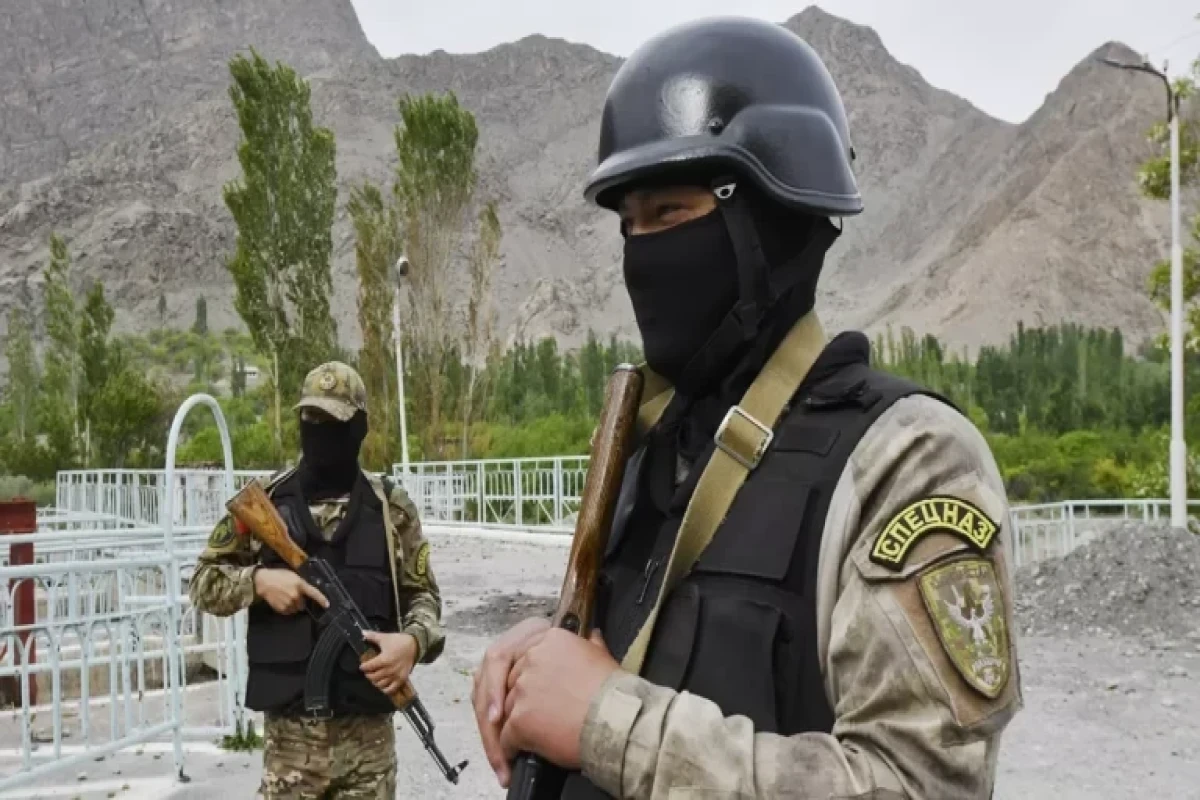 Кыргызстан нанес огневой удар по таджикским пограничным заставам, ОДКБ призвала к прекращению огня-ОБНОВЛЕНО-1 