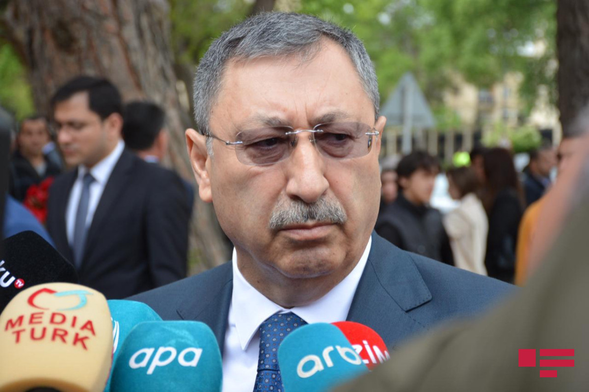 Xələf Xələfov: Ermənistan sülh gündəliyinin irəliləməsini dayandırmaq üçün atəşkəsi ardıcıl pozub