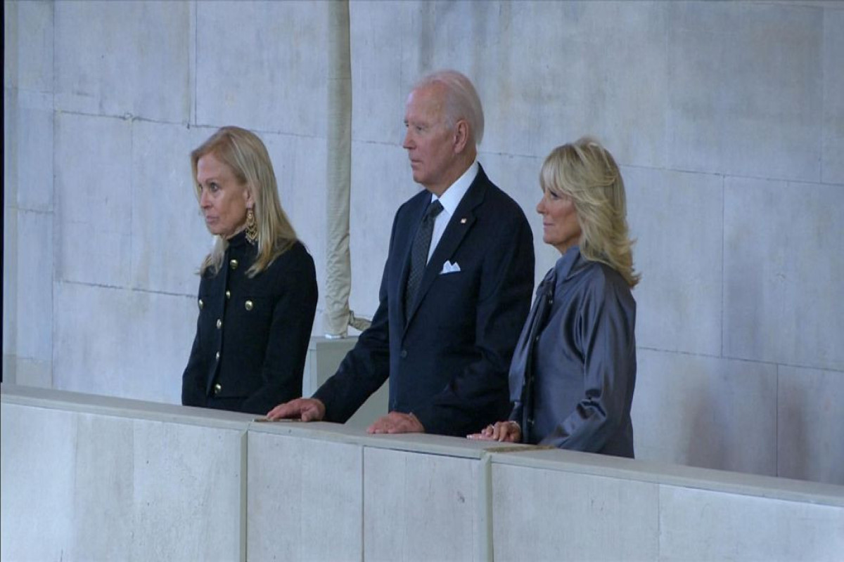 Джо Байден принял участие в церемонии прощания с королевой Елизаветой II