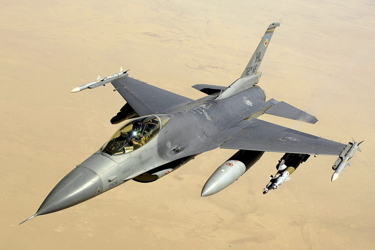 Пентагон: Украина может получить истребители F-16 через два-три года