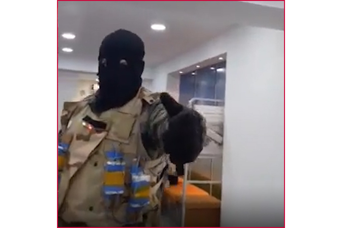 “Gürcüstan Bankı”na silahlı hücum zamanı girov götürülən 12 nəfər azad edilib  - VİDEO  - YENİLƏNİB 2 