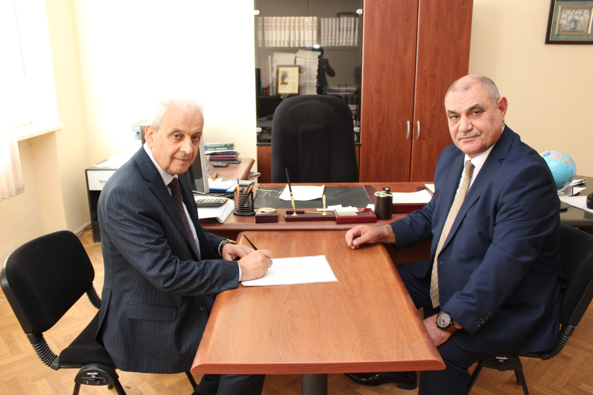 Daha iki siyasi partiya ofislə təmin olunub - FOTO 