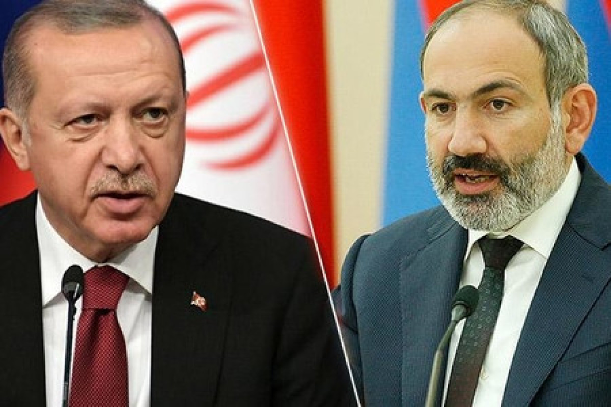 Turkish President Recep Tayyip Erdogan and Armenian Prime Minister Nikol Pashinyan