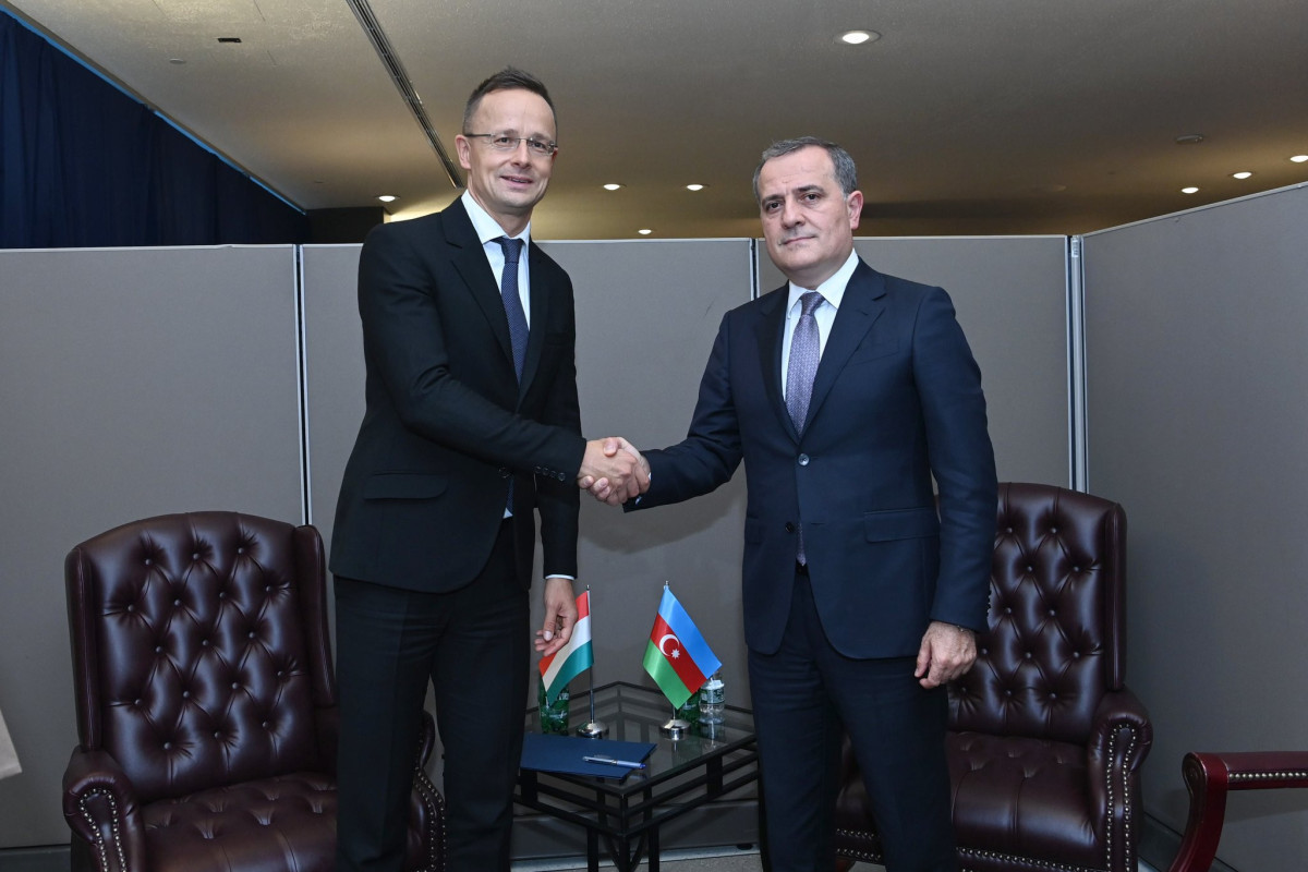 Azerbaijani Foreign Minister Jeyhun Bayramov met with Hungarian Minister of Foreign Affairs and Trade Péter Szijjártó