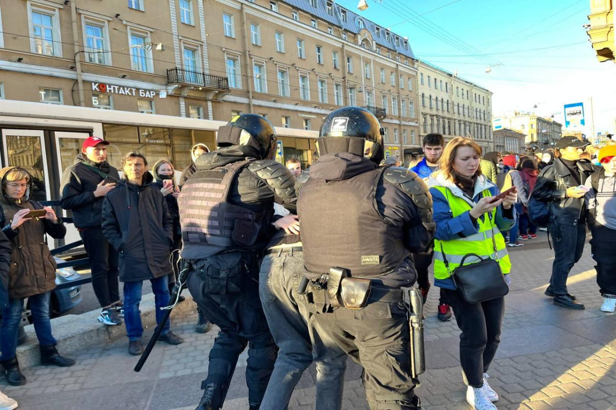 Города России охвачены антивоенными протестами-ВИДЕО -ФОТО 