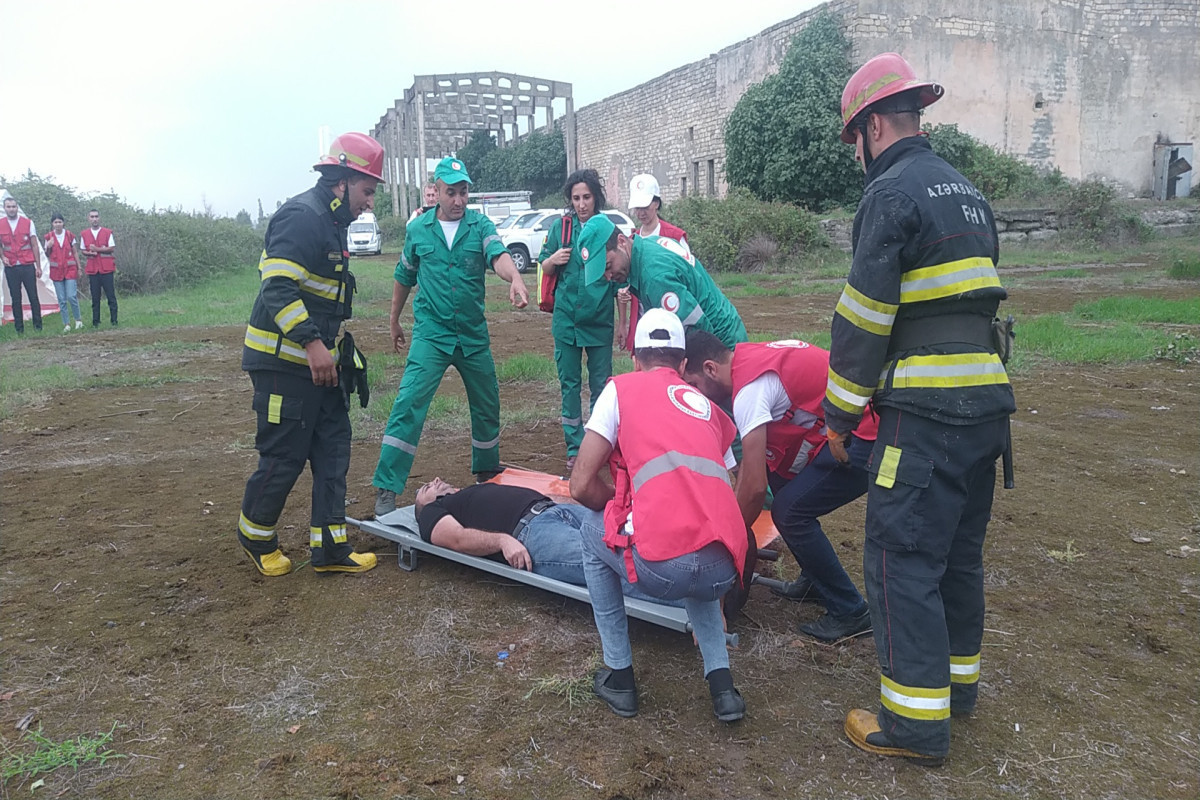 MES and Azerbaijan Red Crescent Society hold joint tactical-special exercise