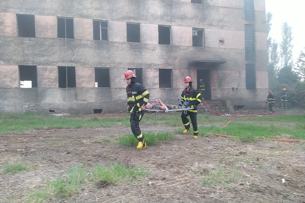 MES and Azerbaijan Red Crescent Society hold joint tactical-special exercise-VIDEO 