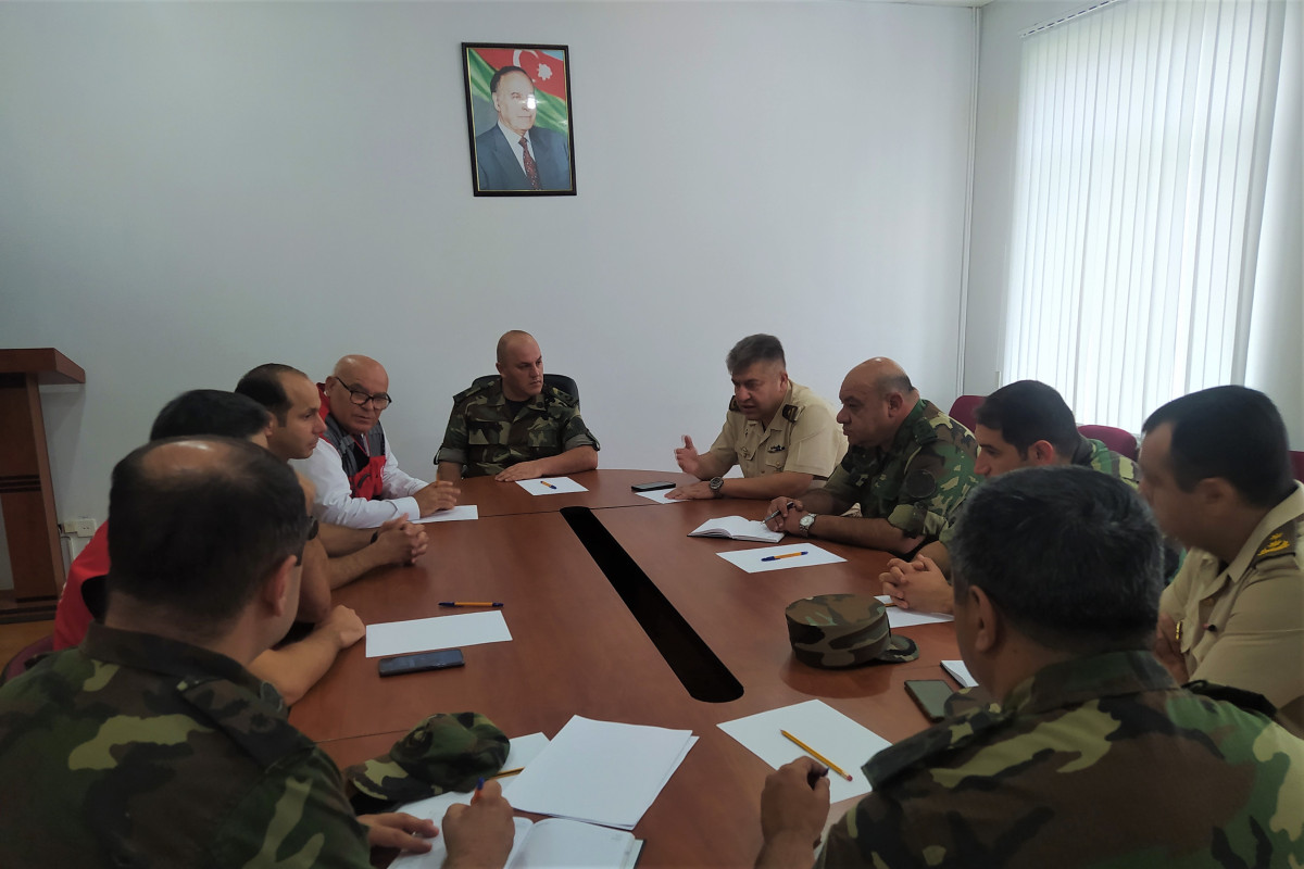 МЧС и Общество Красного полумесяца Азербайджана провели совместные тактико-специальные учения